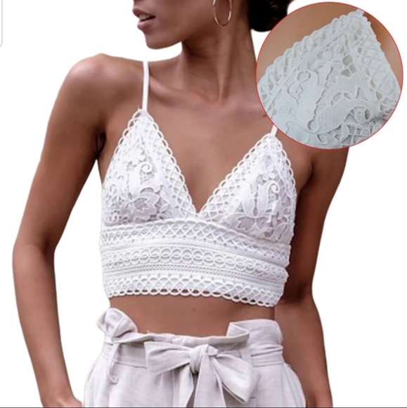 ⬇️ ⭐ New White Crochet Bralette ⭐ - Picture 2 of 8